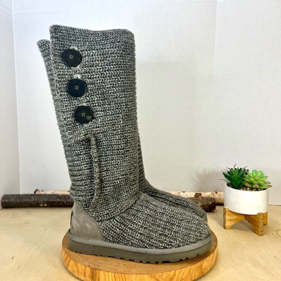 *UGG | Classic Cardy Knit Boot SN 5819 in Grey Size 7 - Picture 3 of 13